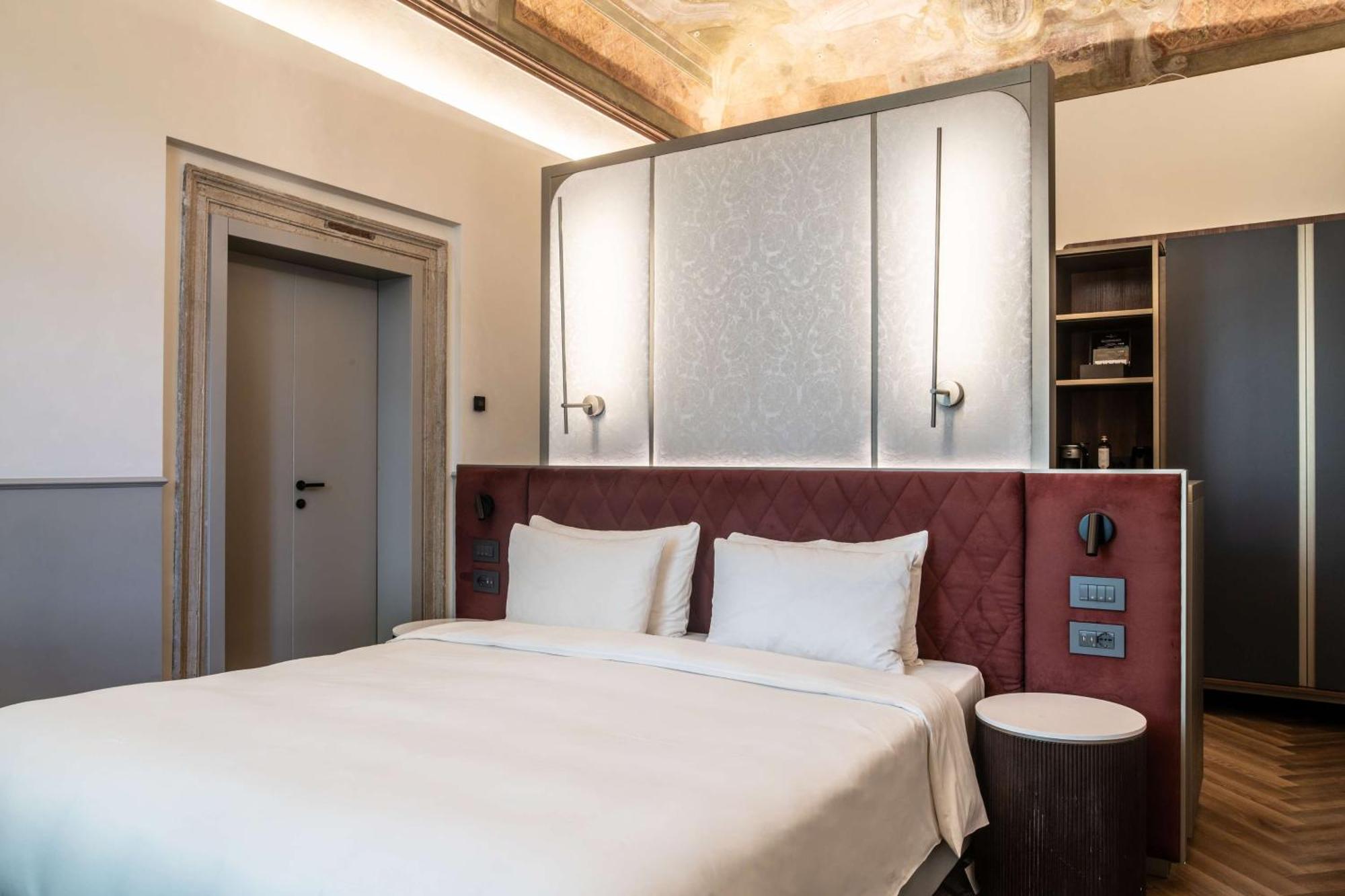 Radisson Collection Hotel, Palazzo Nani Veneţia Exterior foto A room at the hotel